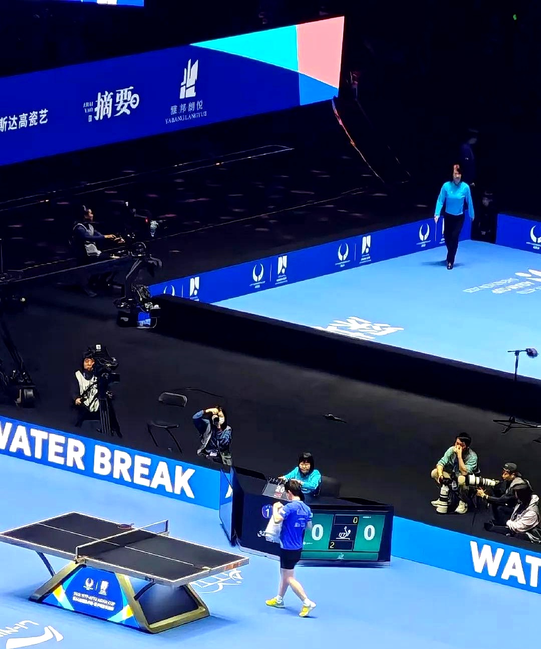 国际比赛日意大利杯传出新动向，深圳男篮防线松动，管理层表态：震撼外界，更衣室氛围转暖的简单介绍