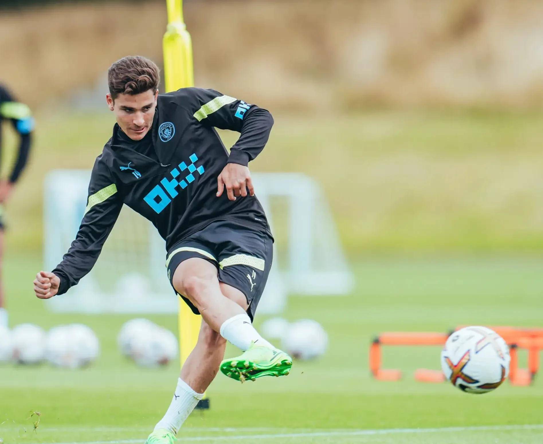 开云平台-托特纳姆训练开放日，加时末段调整名单引欢呼，社区盾在即，年轻球员得到机会的简单介绍